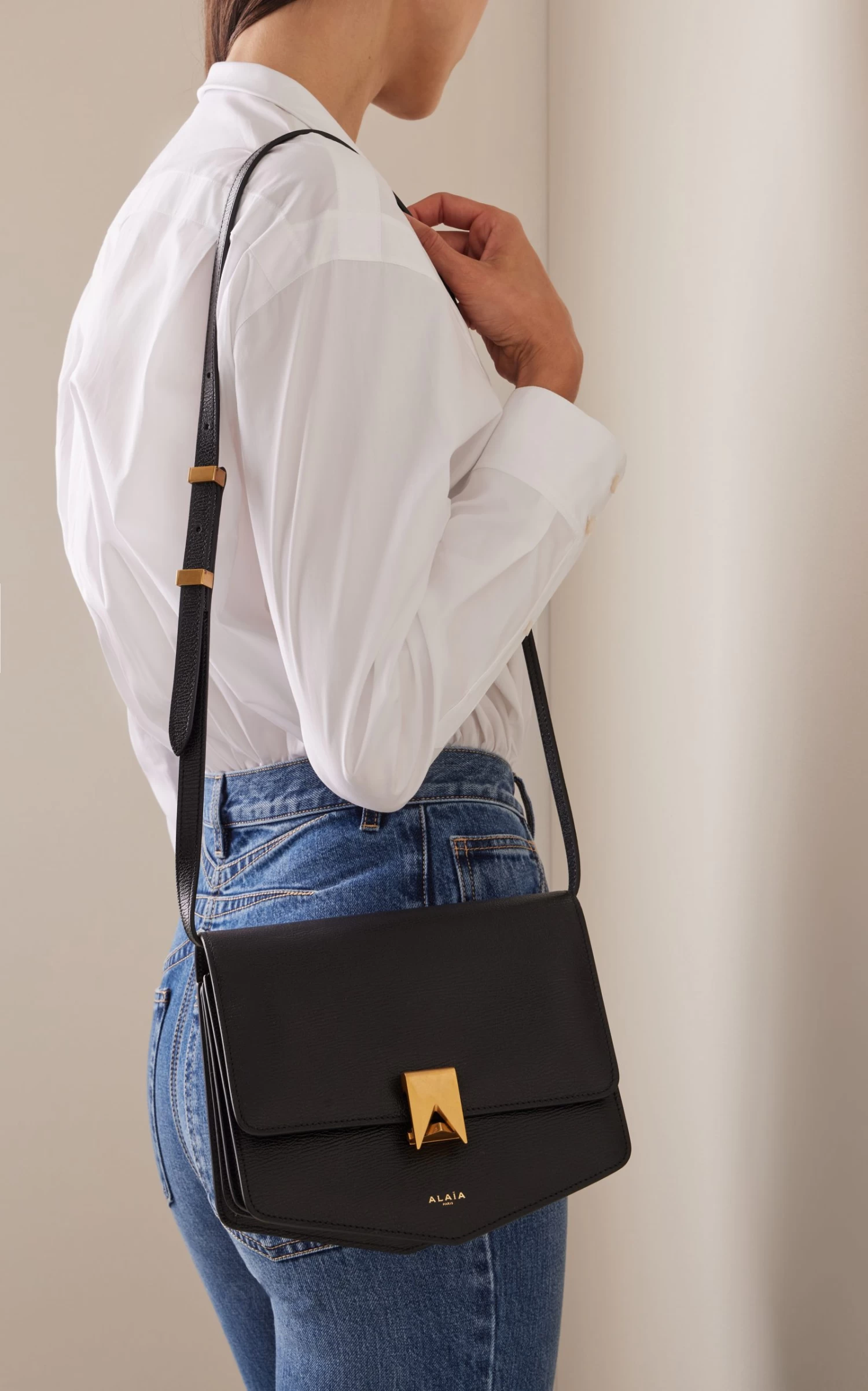 ALAIA Le Papa Leather Shoulder Bag 3 ALAIA Le Papa Leather Shoulder Bag