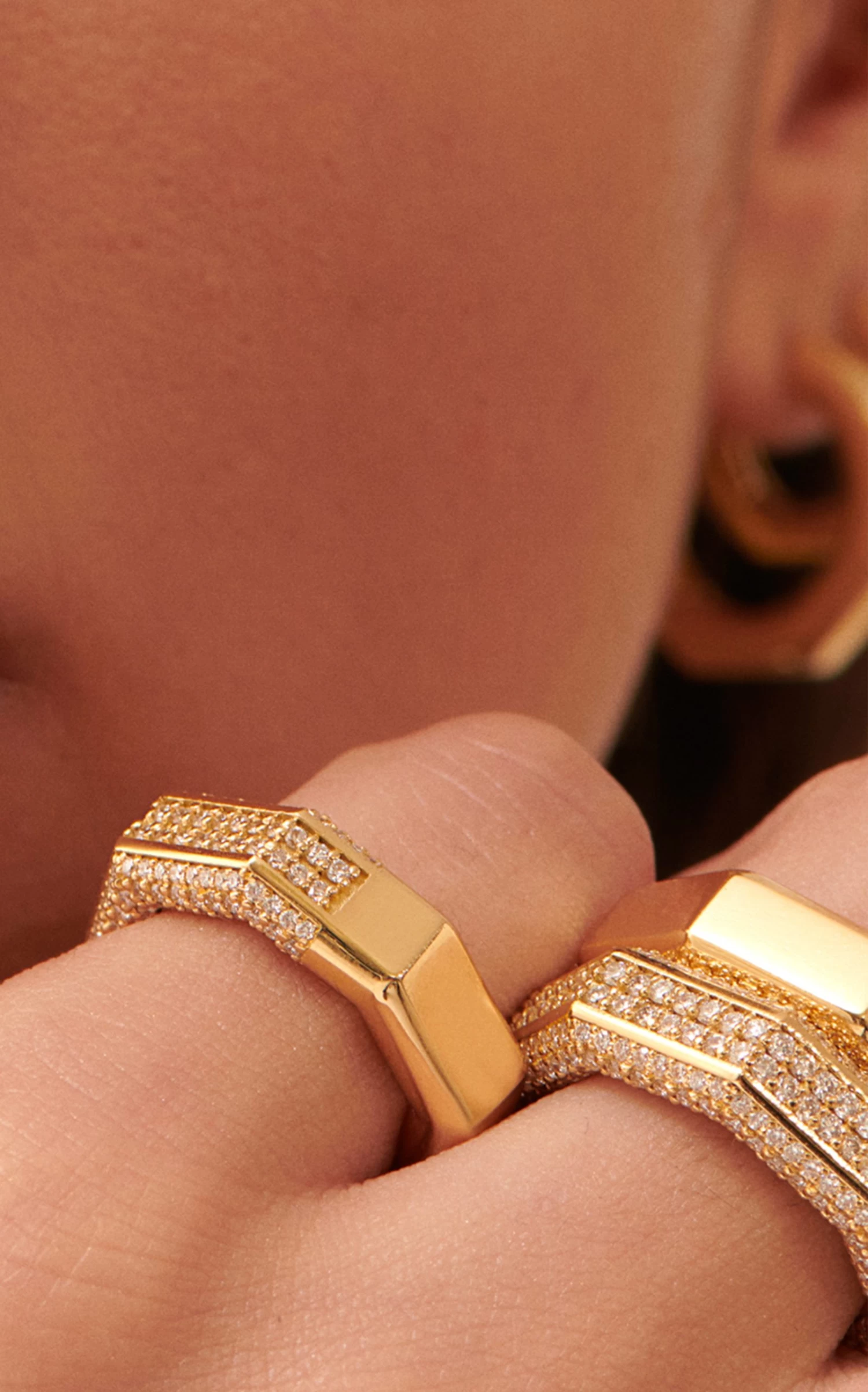 18K Gold Pavé Diamond Bubble Ring 4 18K Gold Pavé Diamond Bubble Ring - Image 2