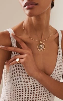 18K Gold Pave Diamond Florence Pendant