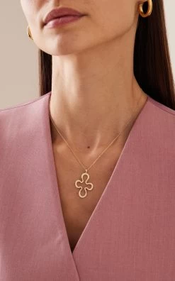 B 9K Yellow Gold Enameled Necklace