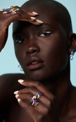 B 9K Yellow Gold Topaz Enameled Vine Ring