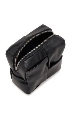 Bottega Veneta Cassette Pouch Leather Waist Belt -Lady Fashion Store bottega veneta black cassette pouch leather waist belt 3