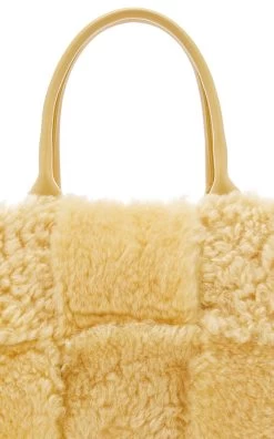 Bottega Veneta The Arco Small Shearling Tote Bag -Lady Fashion Store bottega veneta neutral arco tote shearling small 8