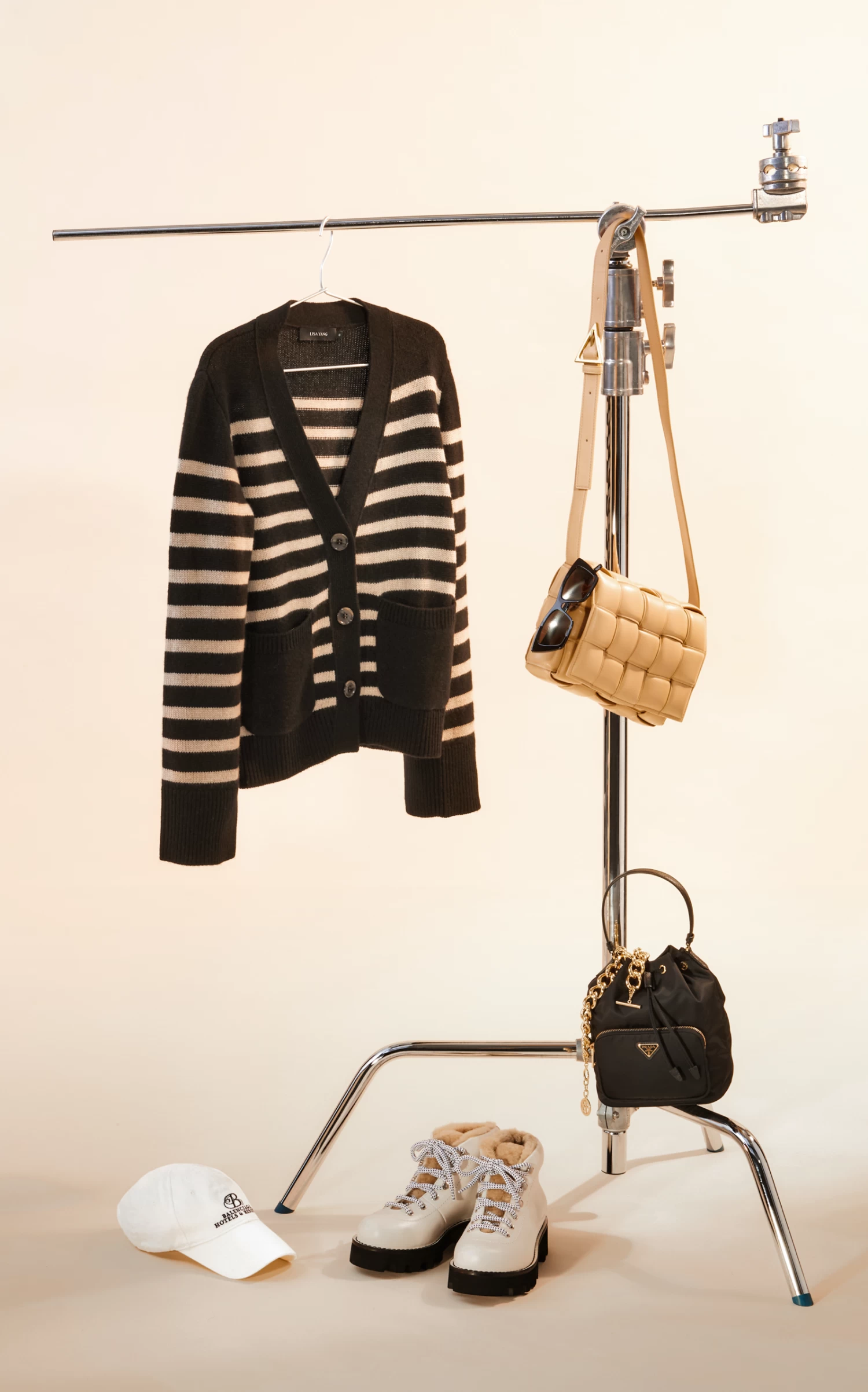 Bottega Veneta The Padded Cassette Leather Bag 5 Bottega Veneta The Padded Cassette Leather Bag - Image 3