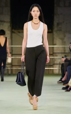 Bottega Veneta Croc-Embossed Leather Mary-Jane Platform Pumps -Lady Fashion Store bottega veneta nude mary jane croc embossed pumps 2