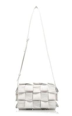 Bottega Veneta The Cassette Fringed Leather Bag -Lady Fashion Store bottega veneta white cassette fringe leather 2