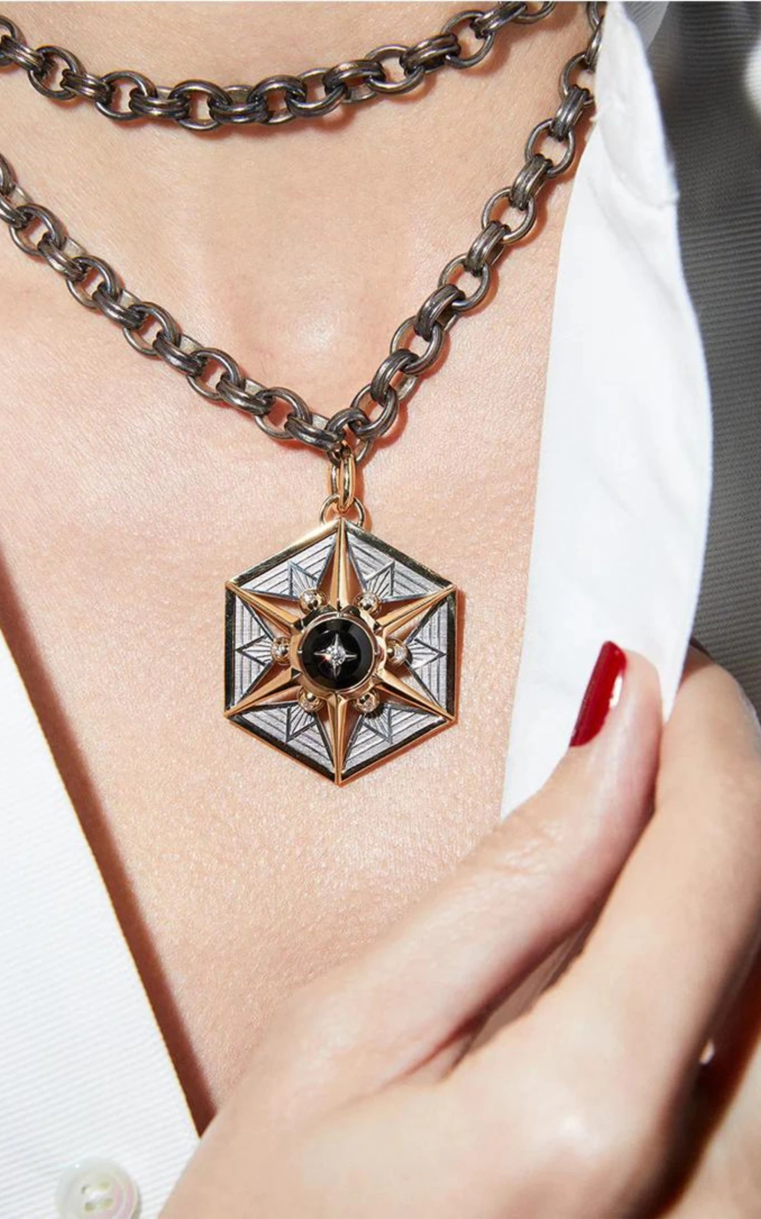 Etoile Mystérieuse 18K Yellow Gold, Distressed Silver Onyx Charm 3 Etoile Mystérieuse 18K Yellow Gold, Distressed Silver Onyx Charm