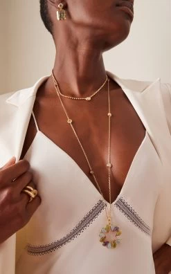 Queen B 18K Yellow Gold Pendant