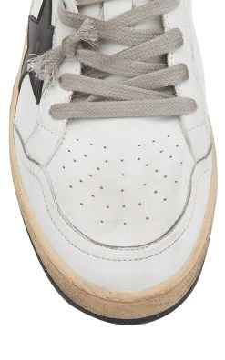 Golden Goose Sky Star Leather Sneakers 11 Golden Goose Sky Star Leather Sneakers -Lady Fashion Store golden goose black white sky star leather sneakers 4