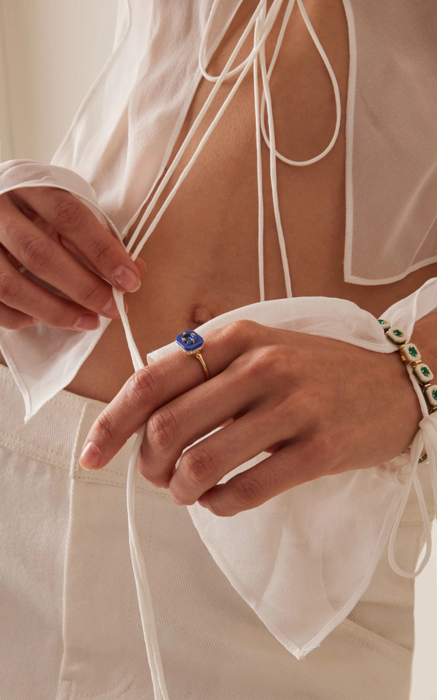 18k Yellow Gold Bleue Ceramic Sapphire Ring 4 18k Yellow Gold Bleue Ceramic Sapphire Ring - Image 2