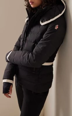 Lamoura Hooded Down Jacket