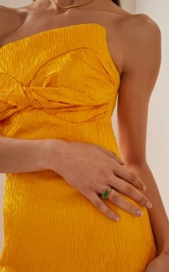 Baby Malak 18k Gold Tsavorite Marquise Ring