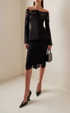 Oscar De La Renta Off-Shoulder Velvet Guipure Lace Blazer Top -Lady Fashion Store oscar de la renta black off shoulder velvet guipure lace blazer top 1