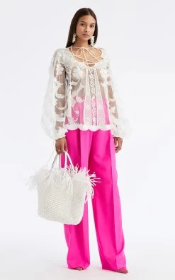 Oscar De La Renta Square Medium Raffia Tote Bag 11 Oscar De La Renta Square Medium Raffia Tote Bag -Lady Fashion Store oscar de la renta white square medium raffia tote 2