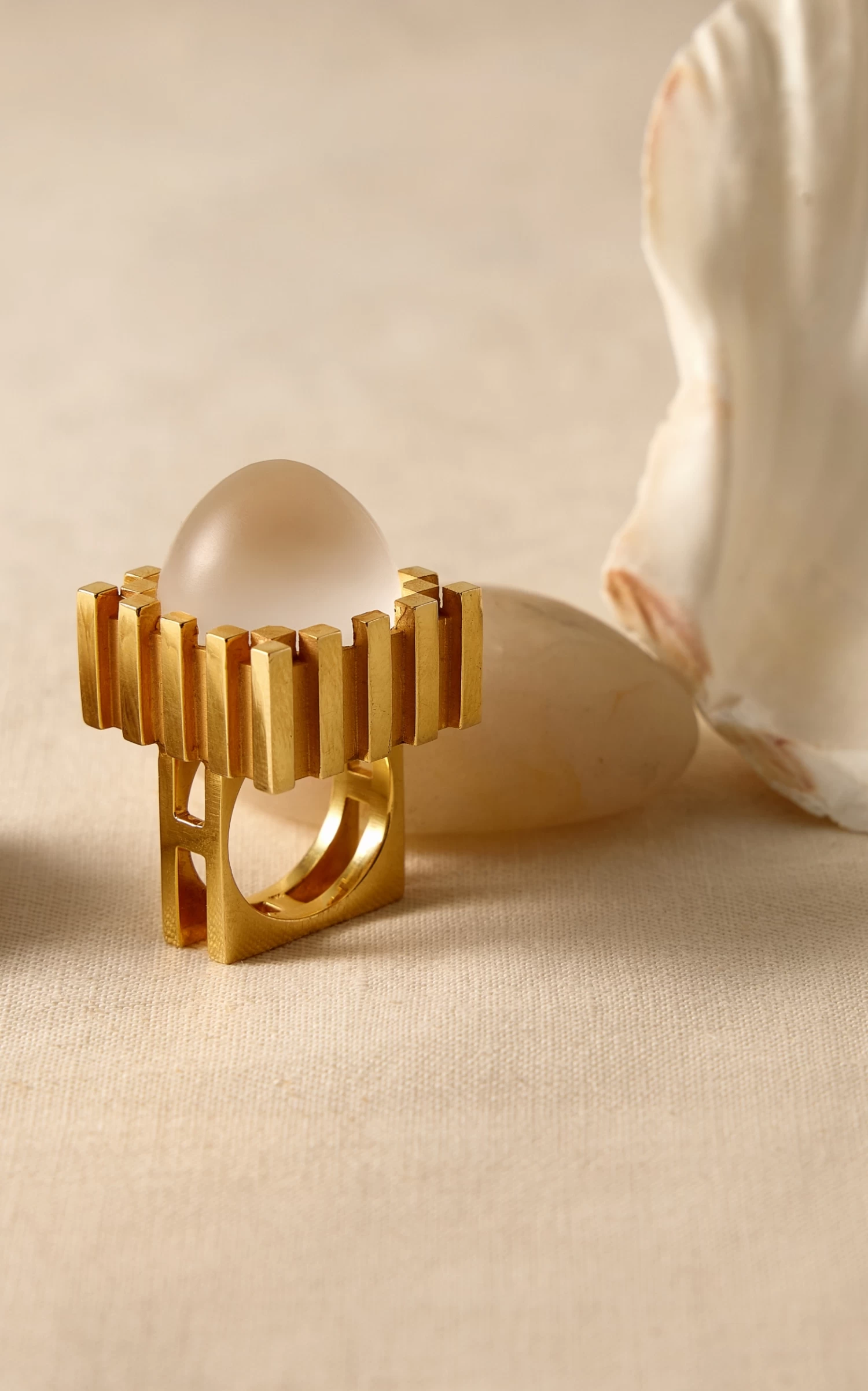 18k Yellow Gold Duomo Ring With Frosted Rock Crystal 3 18k Yellow Gold Duomo Ring With Frosted Rock Crystal