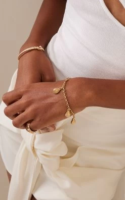 Vintage Charm 18K Gold Bracelet