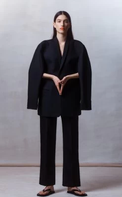 The Row City Leather Flip-Flop Sandals