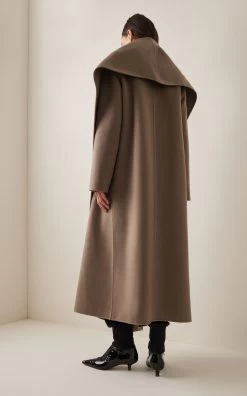 The Row Adia Draped Cashmere Coat 8 The Row Adia Draped Cashmere Coat -Lady Fashion Store the row neutral adia coat 2