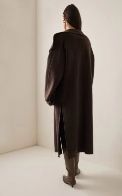 Toteme Signature Wool-Cashmere Coat -Lady Fashion Store toteme brown signature wool cashmere coat 2